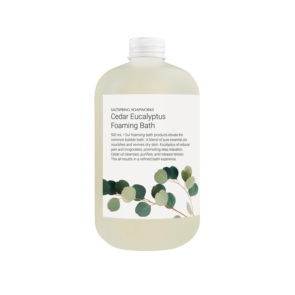 A blend of pure essential oils nourishes and revives dry skin. Eucalyptus oil reduces pain and invigorates, promoting deep relaxation. Cedar oil cleanses, purifies, and releases tension. This all results in a refined bath experience.